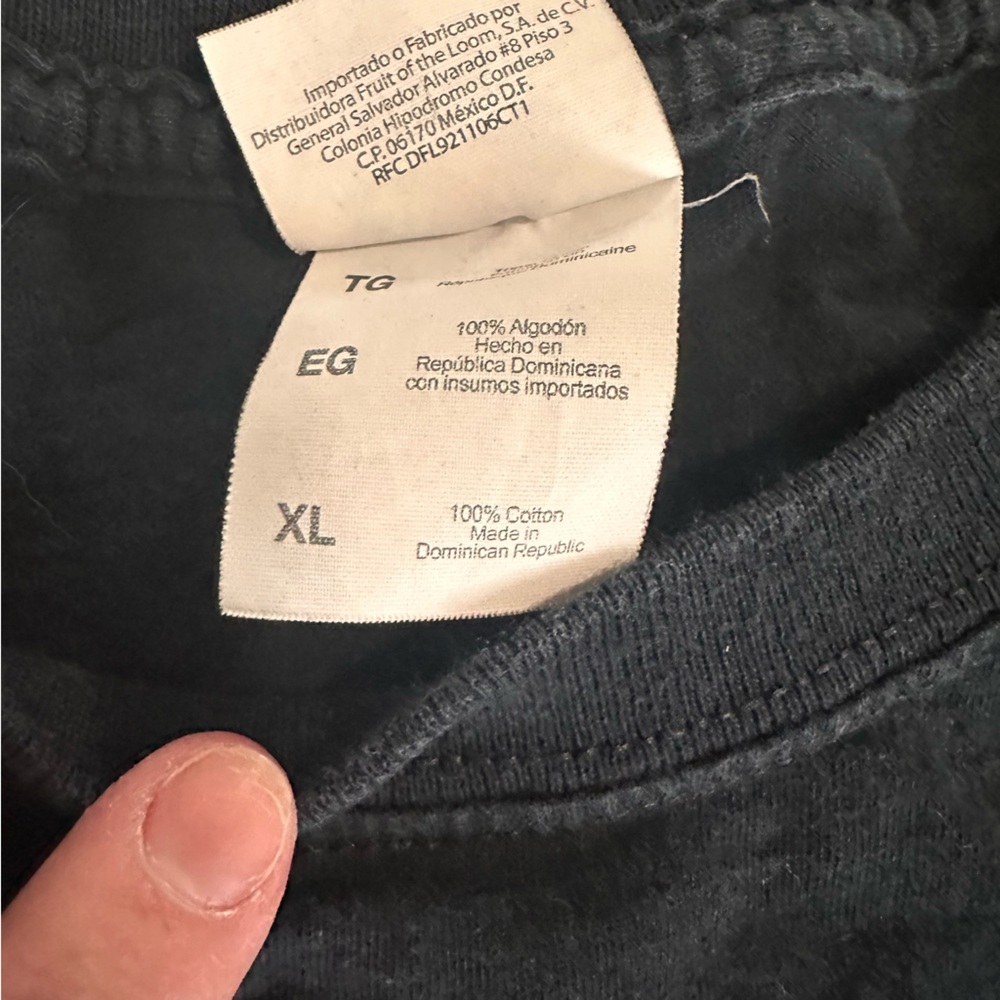 Black Men’s Graphic Tee Size XL - Picture 3 of 3